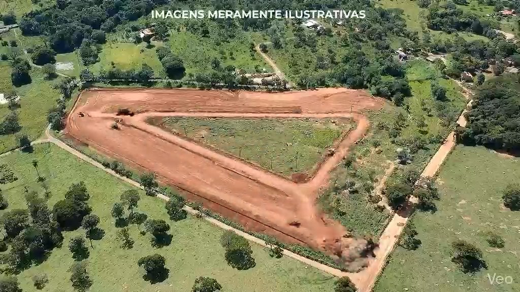 Ruas abertas em terra durante a terraplenagem